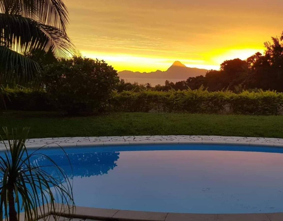 Le Tiki Rouge Villa Punaauia  Luaran gambar